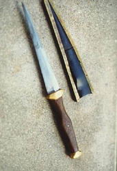 Talon dagger