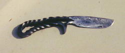 Single loop knife